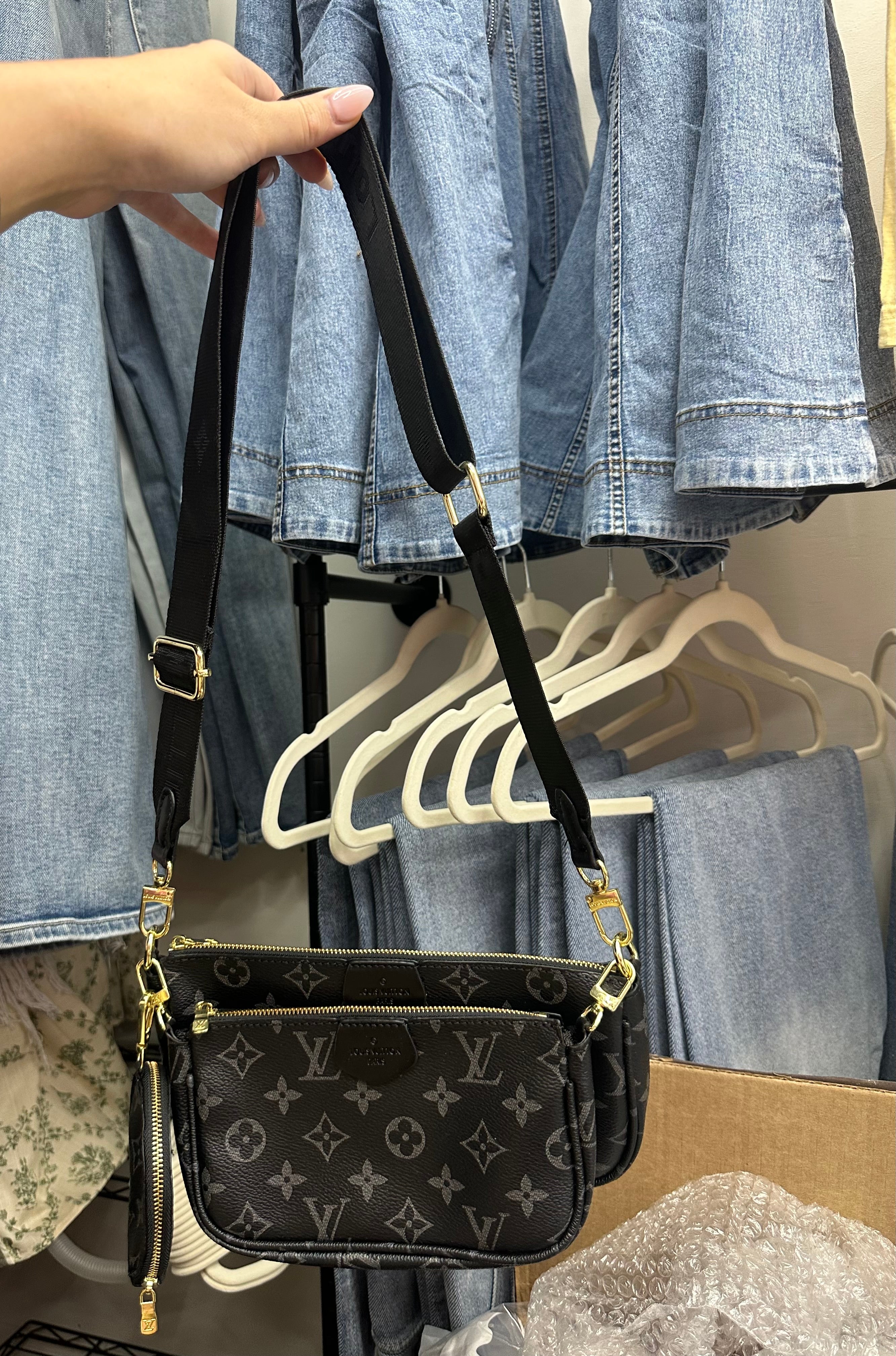 Boujee Crossbody - BLACK